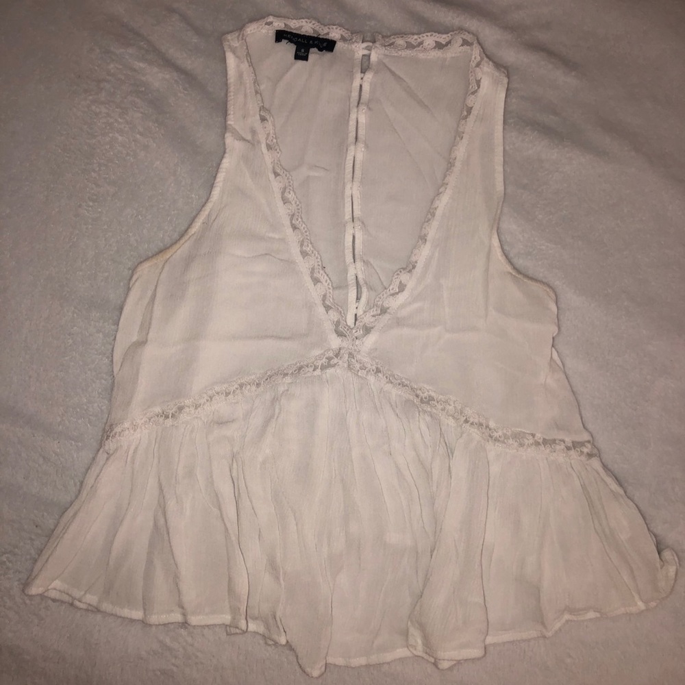 white Kendall and Kylie crop top tank top